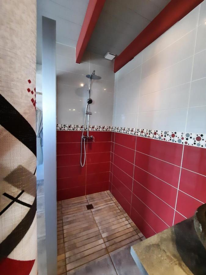 L'Echappee Tremoussante Bed and Breakfast Saint-Barthélemy-de-Vals Buitenkant foto